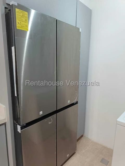 Apartamento (1 Nivel) en Alquiler en Lomas de Las Mercedes, Distrito Metropolitano - 11