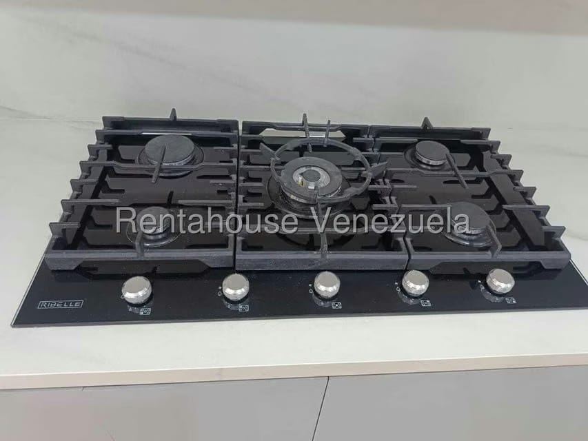 Apartamento (1 Nivel) en Alquiler en Lomas de Las Mercedes, Distrito Metropolitano - 13