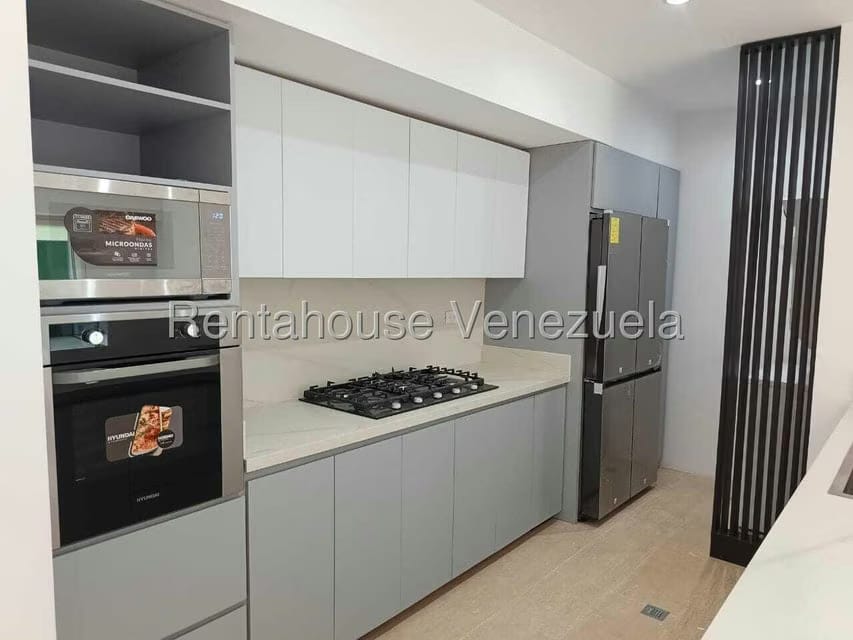 Apartamento (1 Nivel) en Alquiler en Lomas de Las Mercedes, Distrito Metropolitano - 15
