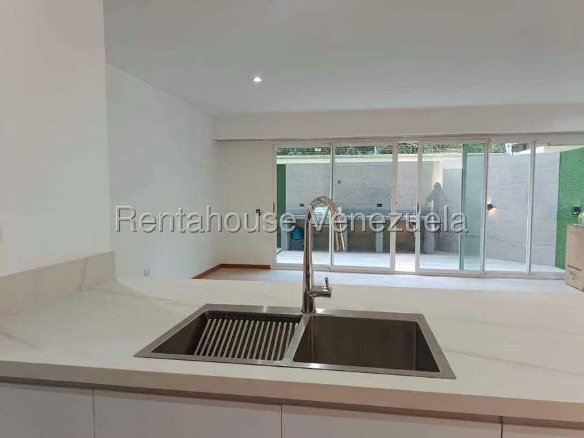 Apartamento (1 Nivel) en Alquiler en Lomas de Las Mercedes, Distrito Metropolitano - 16