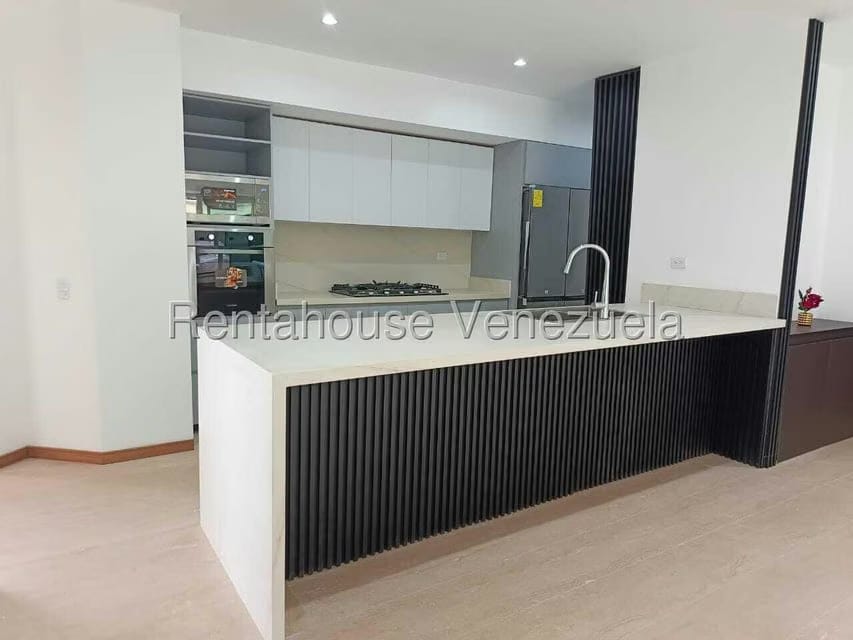 Apartamento (1 Nivel) en Alquiler en Lomas de Las Mercedes, Distrito Metropolitano - 3