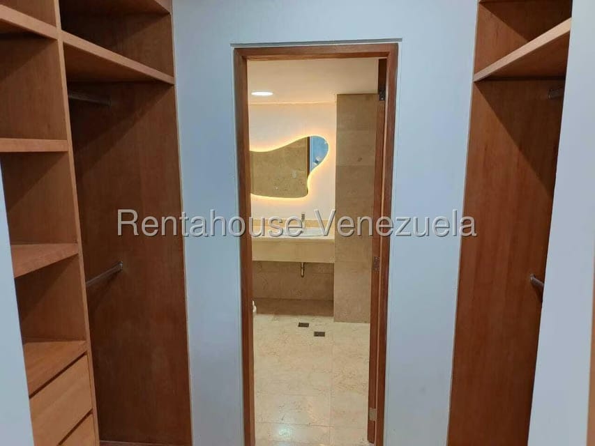 Apartamento (1 Nivel) en Alquiler en Lomas de Las Mercedes, Distrito Metropolitano - 27