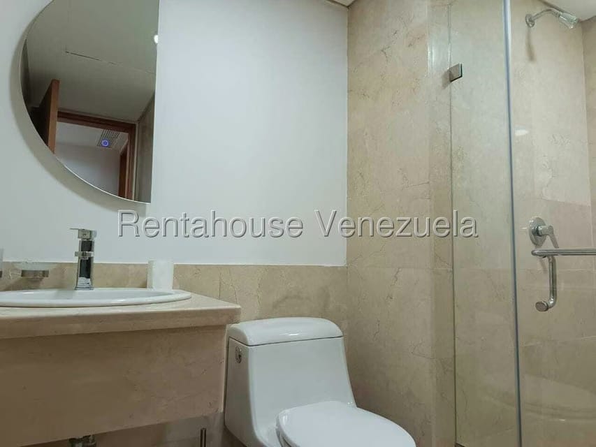 Apartamento (1 Nivel) en Alquiler en Lomas de Las Mercedes, Distrito Metropolitano - 36
