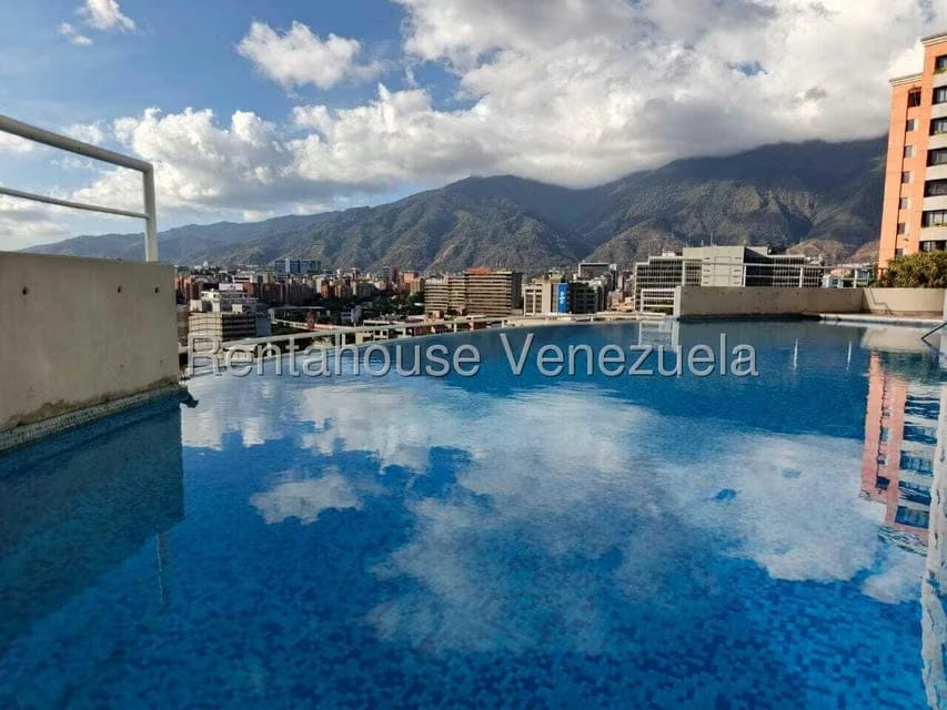 Apartamento (1 Nivel) en Alquiler en Lomas de Las Mercedes, Distrito Metropolitano - 40