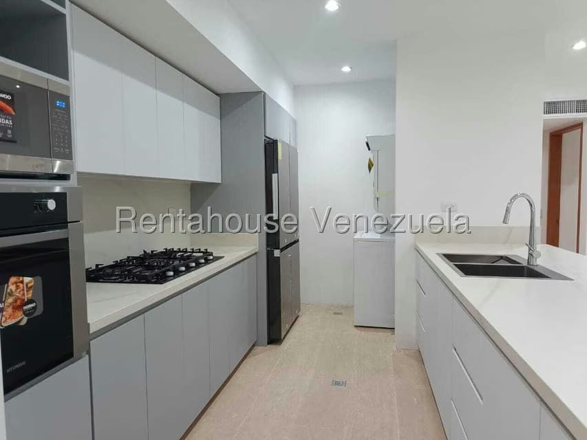 Apartamento (1 Nivel) en Alquiler en Lomas de Las Mercedes, Distrito Metropolitano - 5