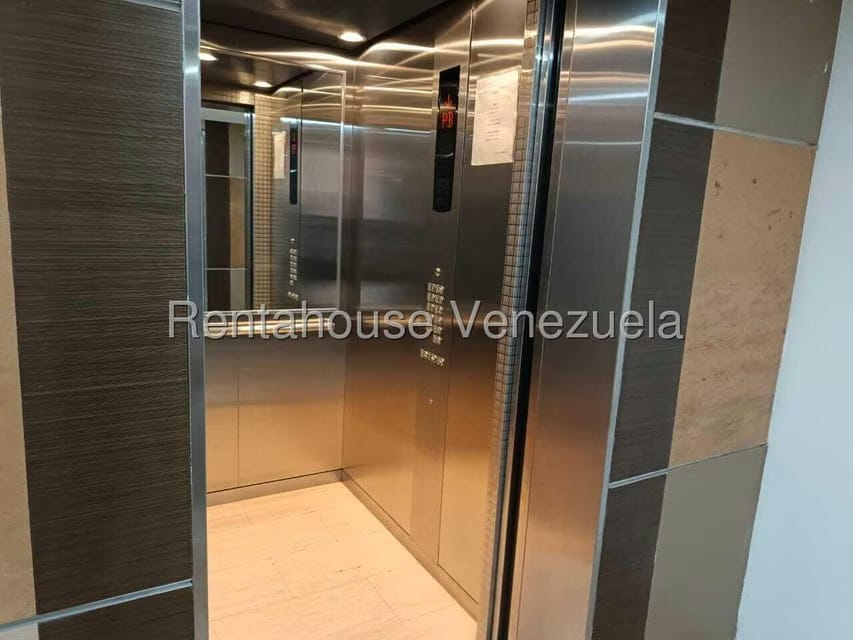 Apartamento (1 Nivel) en Alquiler en Lomas de Las Mercedes, Distrito Metropolitano - 55