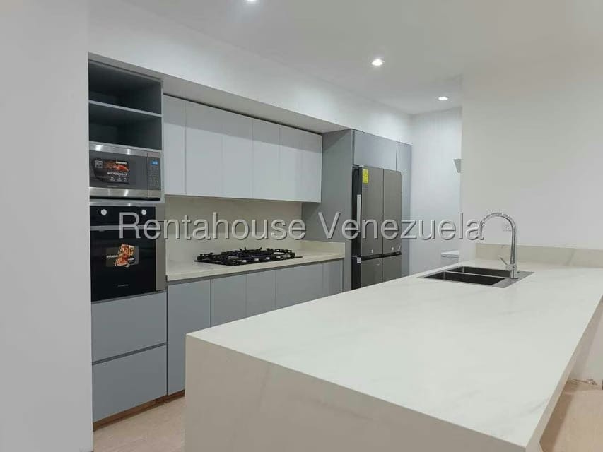 Apartamento (1 Nivel) en Alquiler en Lomas de Las Mercedes, Distrito Metropolitano - 7