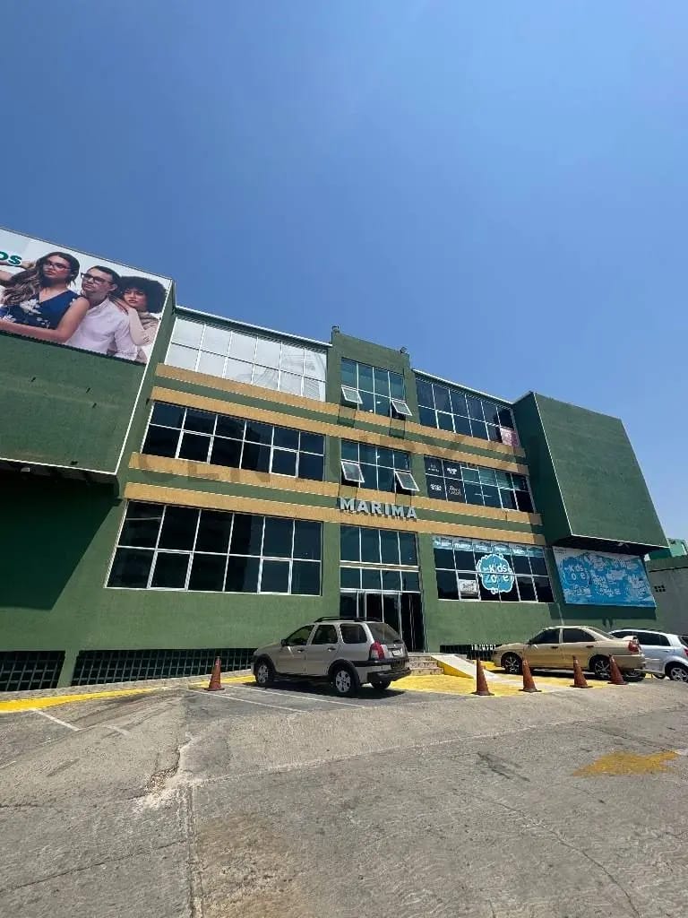 LOCAL EN ALQUILER LECHERIA CC MARIMA
