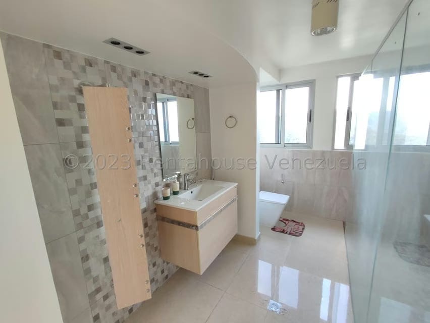 Apartamento (Penthouse) en Venta en El Parral, Carabobo - 36