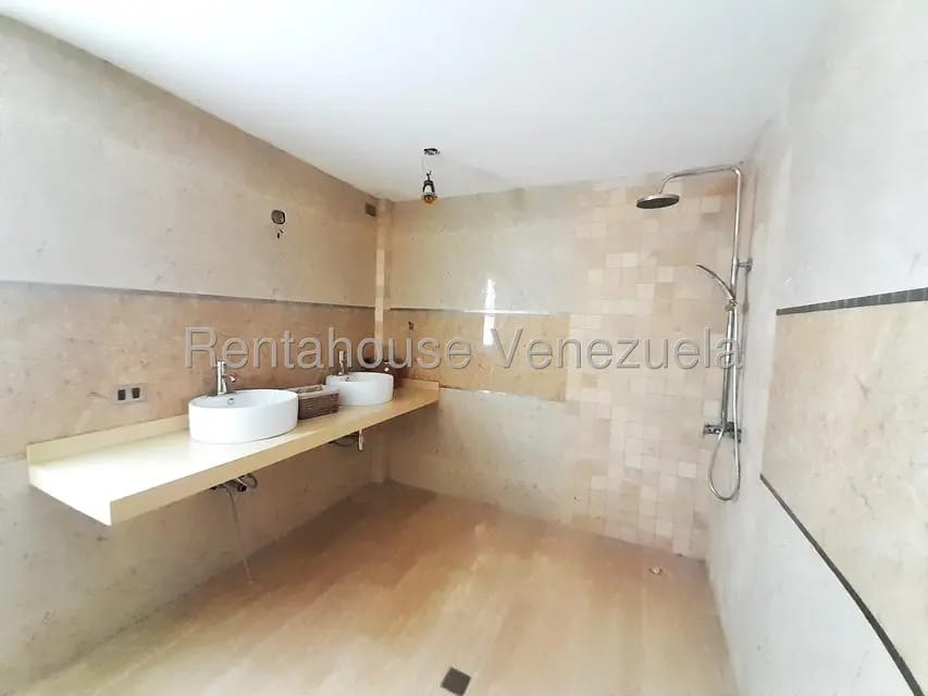 Casa (Multipes Niveles) en Venta en Sector La Floresta, Falcon - 28
