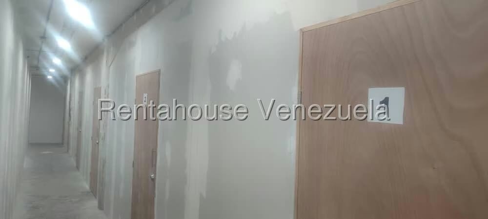 Comercial (Galpon - Deposito) en Alquiler en Chacao, Distrito Metropolitano - 2