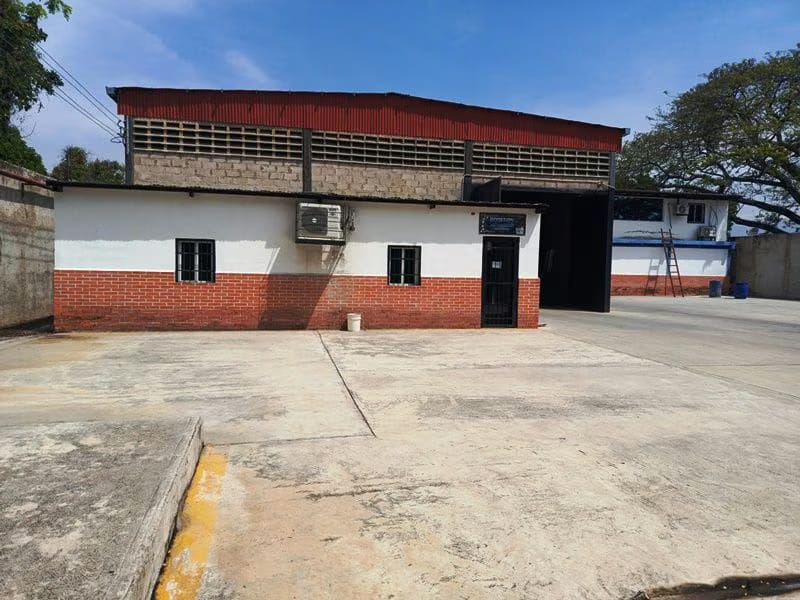 Yeily Colina Vende Galpon operativo en San joaquin