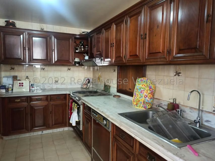 Apartamento (Duplex) en Venta en La Florida, Distrito Metropolitano - 12