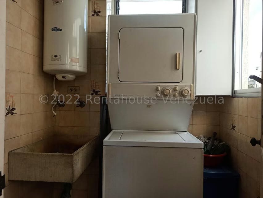 Apartamento (Duplex) en Venta en La Florida, Distrito Metropolitano - 13