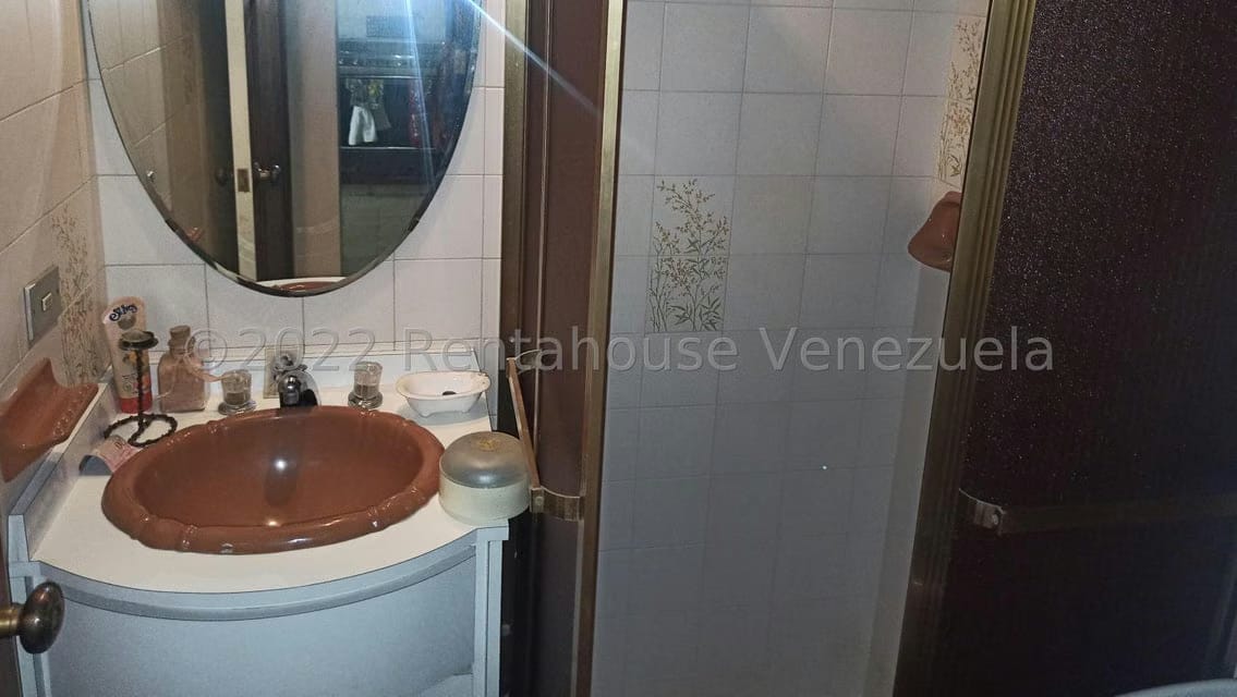Apartamento (Duplex) en Venta en La Florida, Distrito Metropolitano - 16