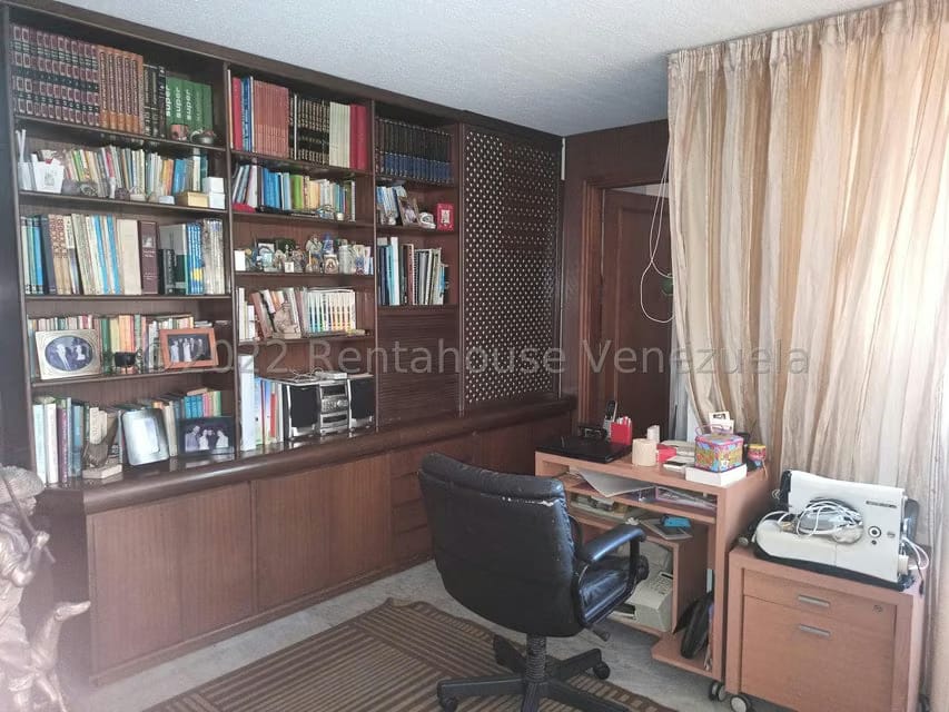 Apartamento (Duplex) en Venta en La Florida, Distrito Metropolitano - 18
