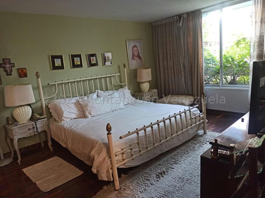Apartamento (Duplex) en Venta en La Florida, Distrito Metropolitano - 29
