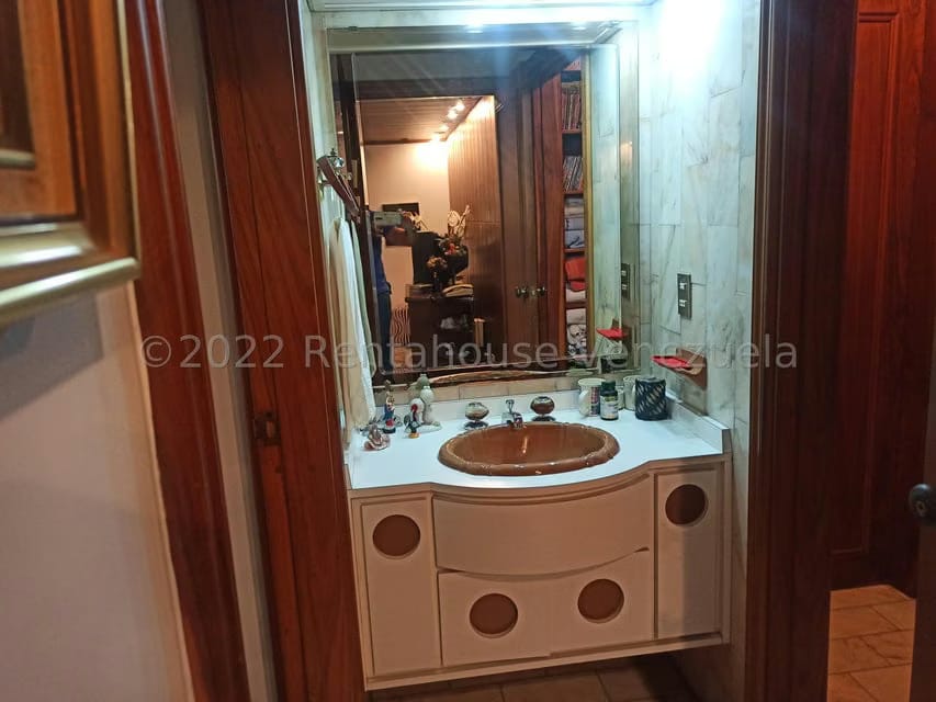Apartamento (Duplex) en Venta en La Florida, Distrito Metropolitano - 30