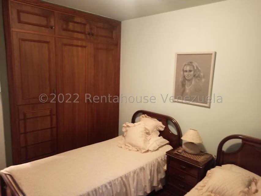 Apartamento (Duplex) en Venta en La Florida, Distrito Metropolitano - 36