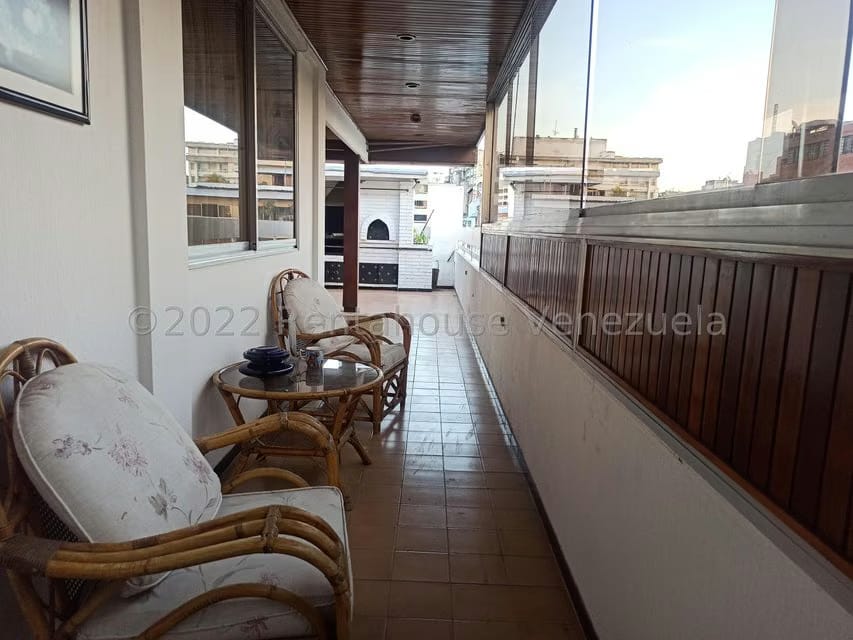 Apartamento (Duplex) en Venta en La Florida, Distrito Metropolitano - 39