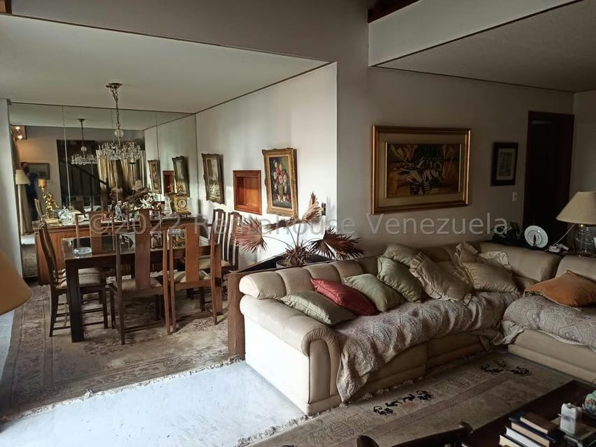 Apartamento (Duplex) en Venta en La Florida, Distrito Metropolitano - 5