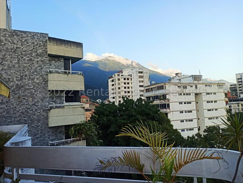 Apartamento (Duplex) en Venta en La Florida, Distrito Metropolitano - 43