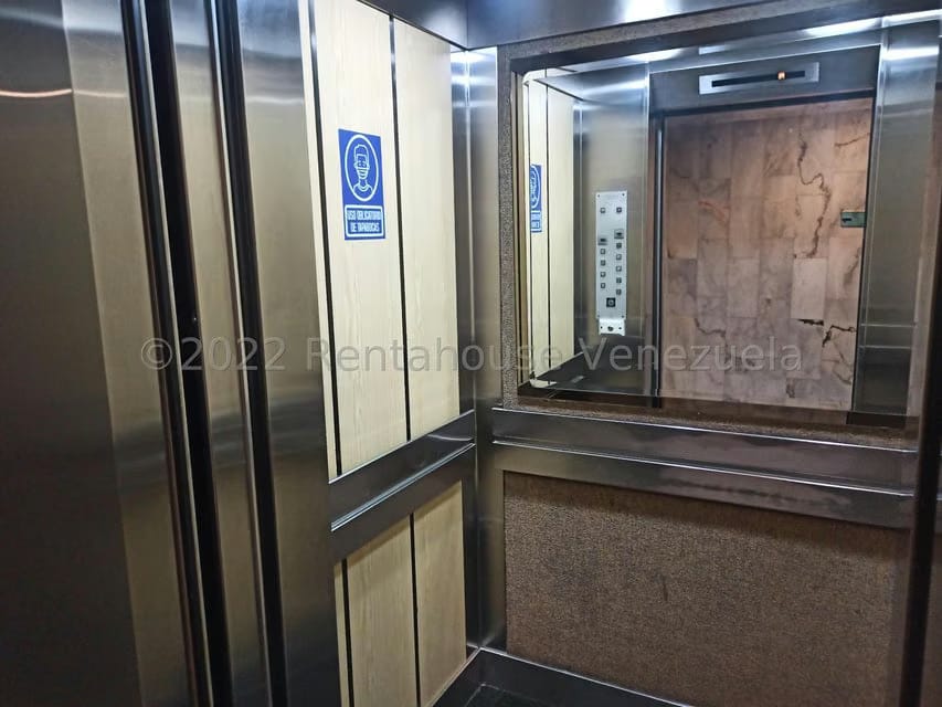 Apartamento (Duplex) en Venta en La Florida, Distrito Metropolitano - 48