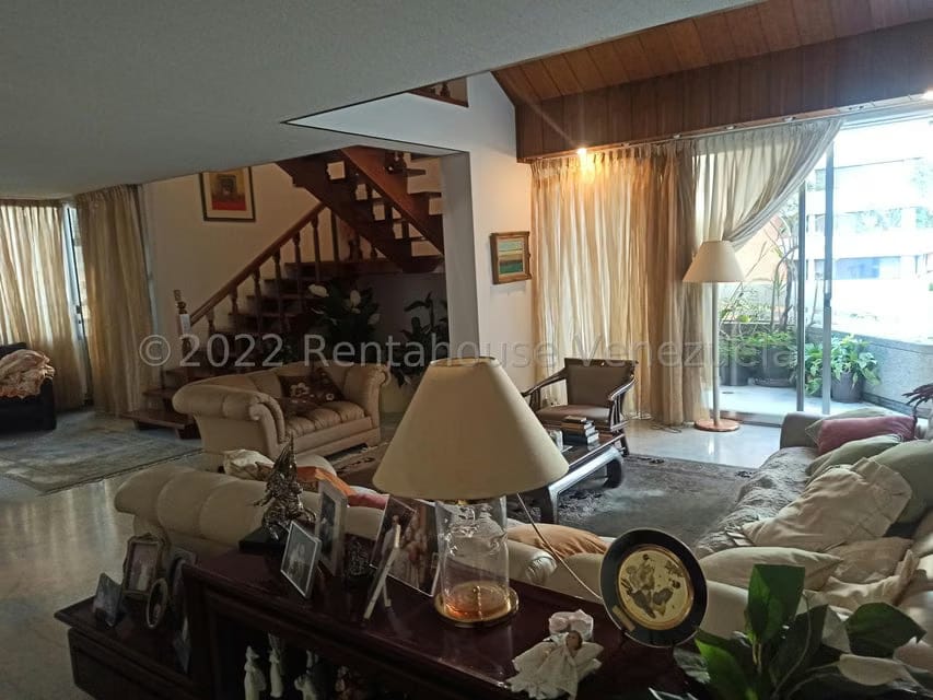 Apartamento (Duplex) en Venta en La Florida, Distrito Metropolitano - 6