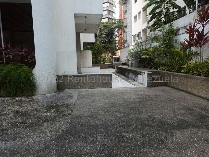 Apartamento (Duplex) en Venta en La Florida, Distrito Metropolitano - 51