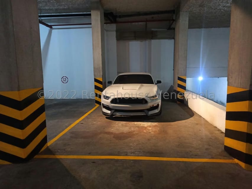 Apartamento (Duplex) en Venta en La Florida, Distrito Metropolitano - 53