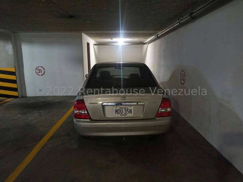 Apartamento (Duplex) en Venta en La Florida, Distrito Metropolitano - 54