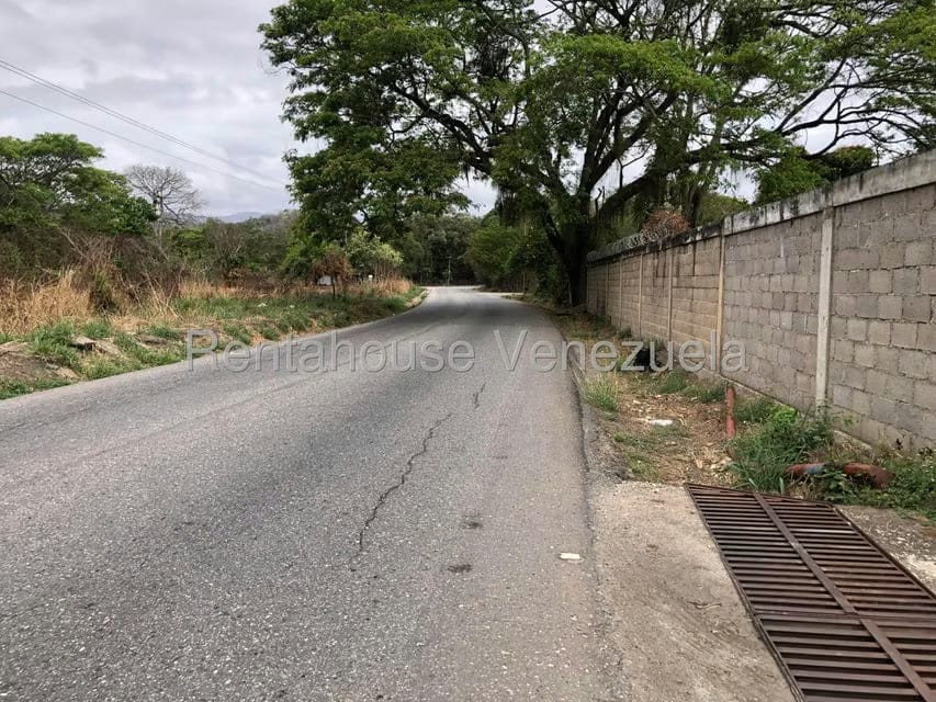 Comercial (Galpon - Deposito) en Venta en Mata Linda, Miranda - 23