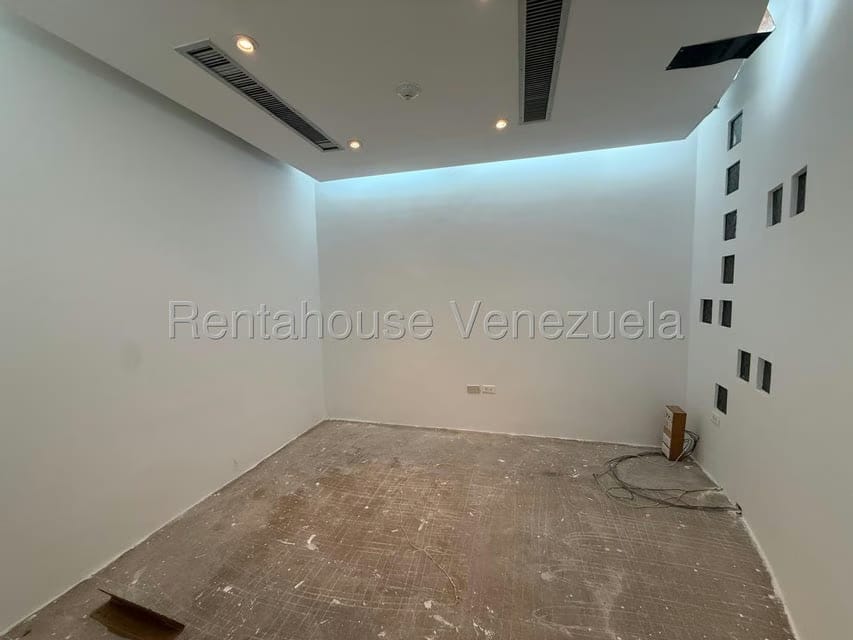 Comercial (Oficina) en Venta en Prados del Este, Distrito Metropolitano - 11