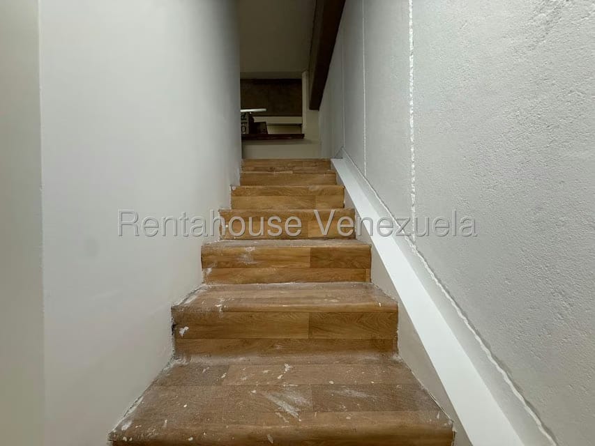 Comercial (Oficina) en Venta en Prados del Este, Distrito Metropolitano - 16