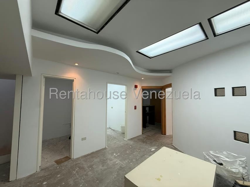 Comercial (Oficina) en Venta en Prados del Este, Distrito Metropolitano - 3