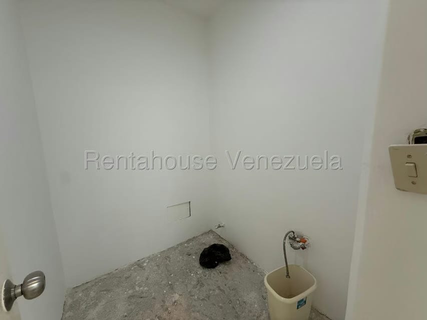 Comercial (Oficina) en Venta en Prados del Este, Distrito Metropolitano - 9