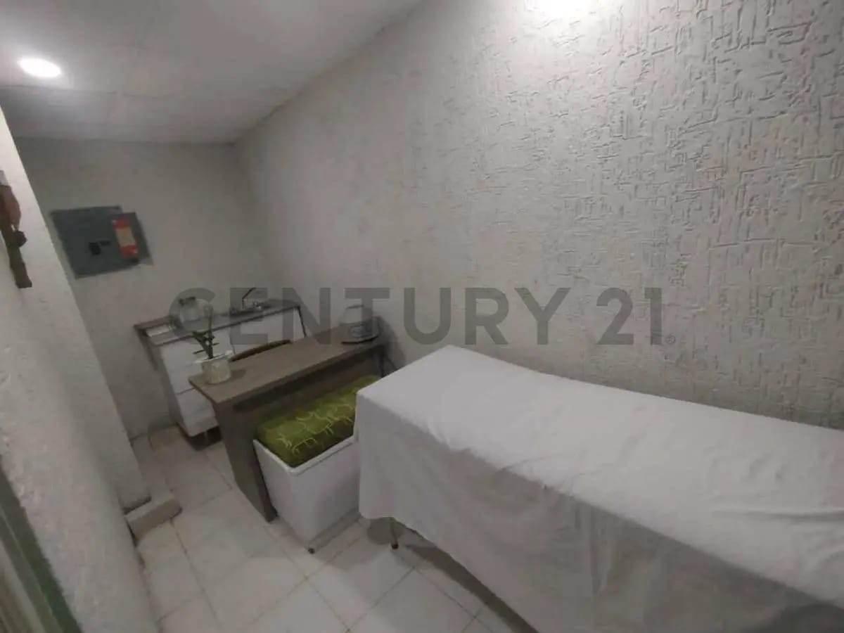 CENTURY 21 Cumana Gold ofrece en venta oficina o consultorio médico - 4