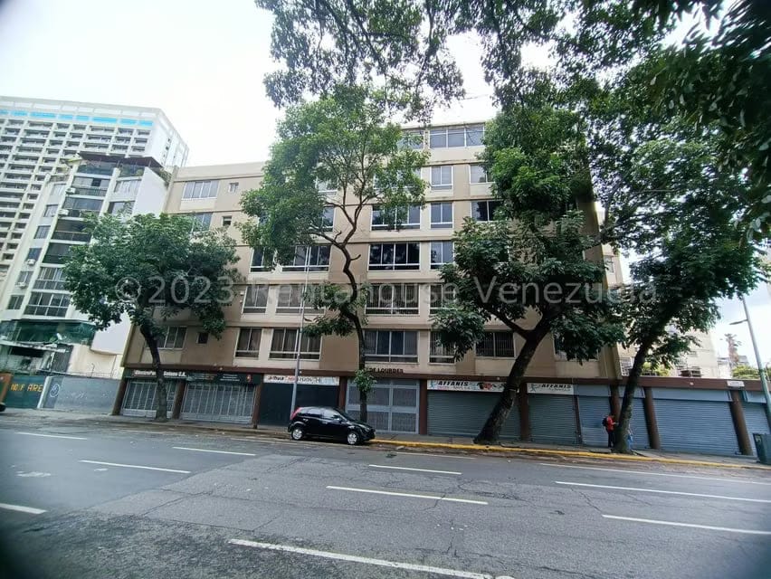 Comercial (Oficina) en Alquiler en Sabana Grande, Distrito Metropolitano
