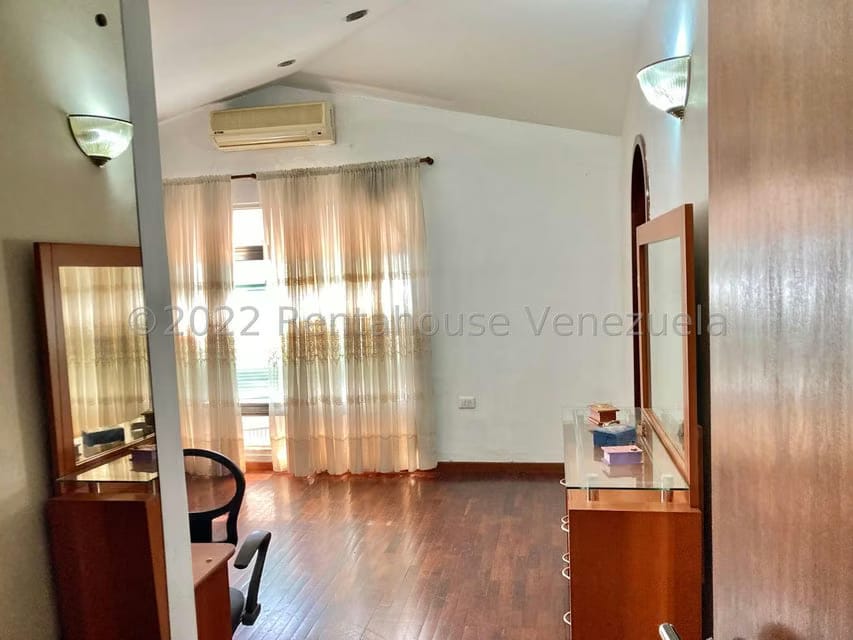 Casa (Duplex) en Venta en Miranda, Distrito Metropolitano - 43