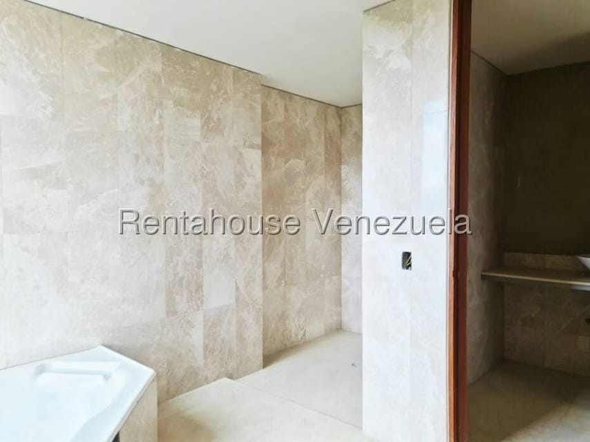 Apartamento (Planta Baja) en Venta en Colinas de Valle Arriba / Mirador de Los Campitos, Distrito Metropolitano - 14