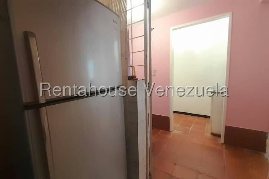 Anexo (1 Nivel) en Alquiler en Cumbres de Curumo, Distrito Metropolitano - 12