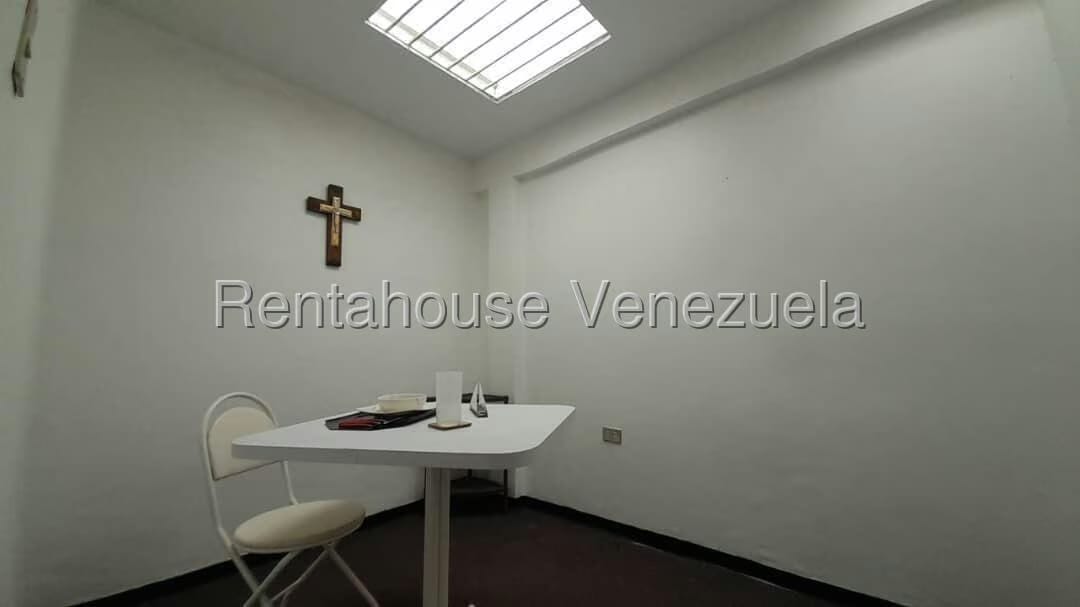 Anexo (1 Nivel) en Alquiler en Cumbres de Curumo, Distrito Metropolitano - 18