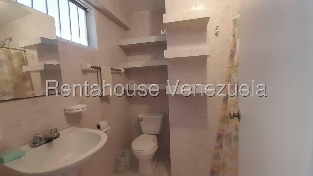 Anexo (1 Nivel) en Alquiler en Cumbres de Curumo, Distrito Metropolitano - 20