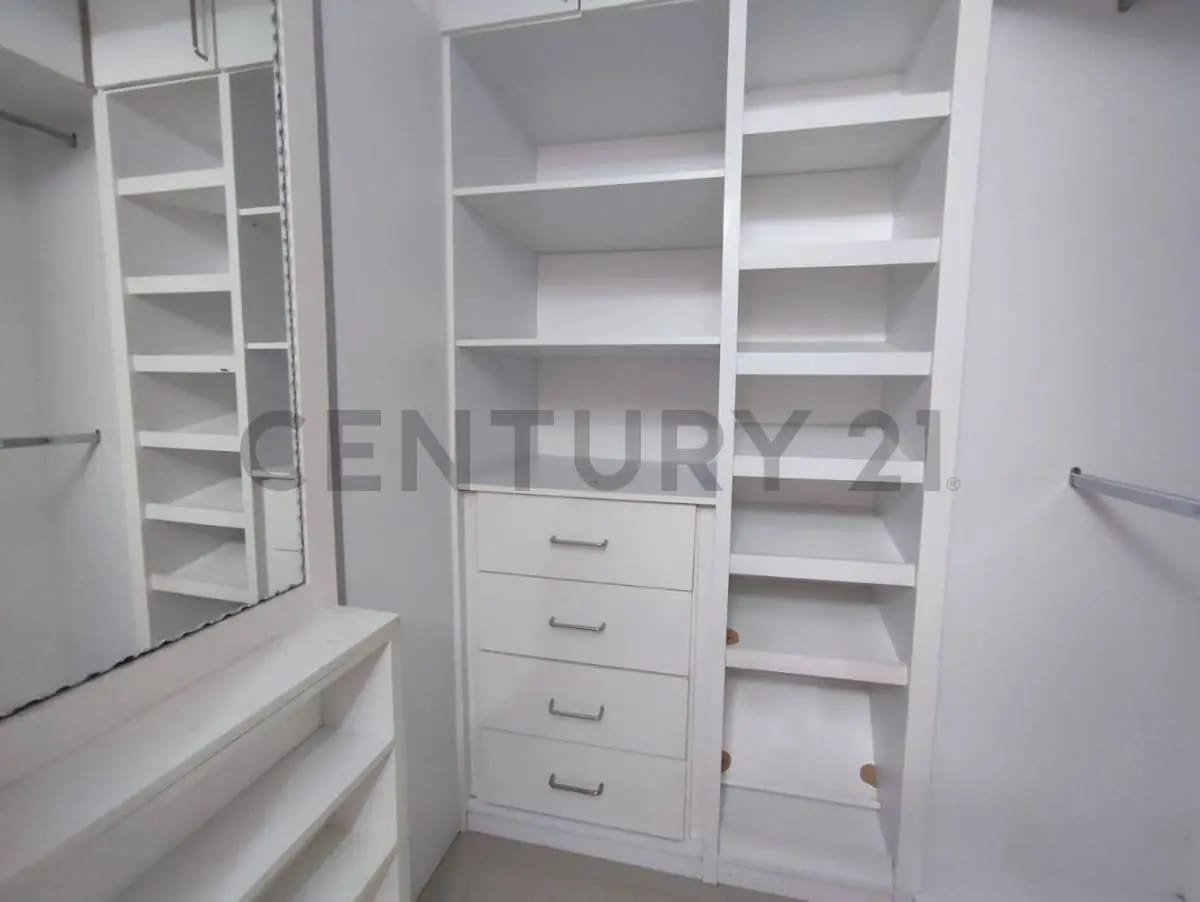En Venta Casa Bote Sector A - 12