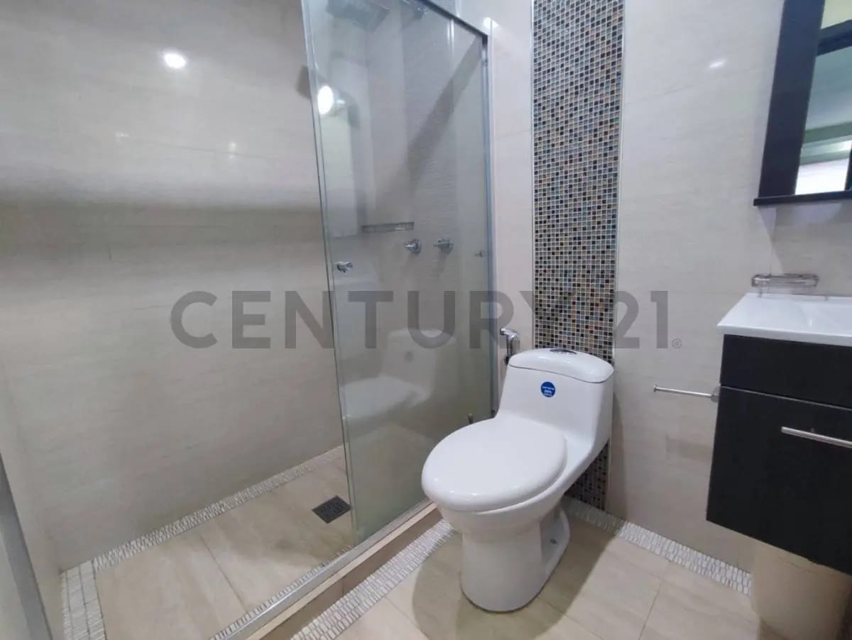 En Venta Casa Bote Sector A - 21