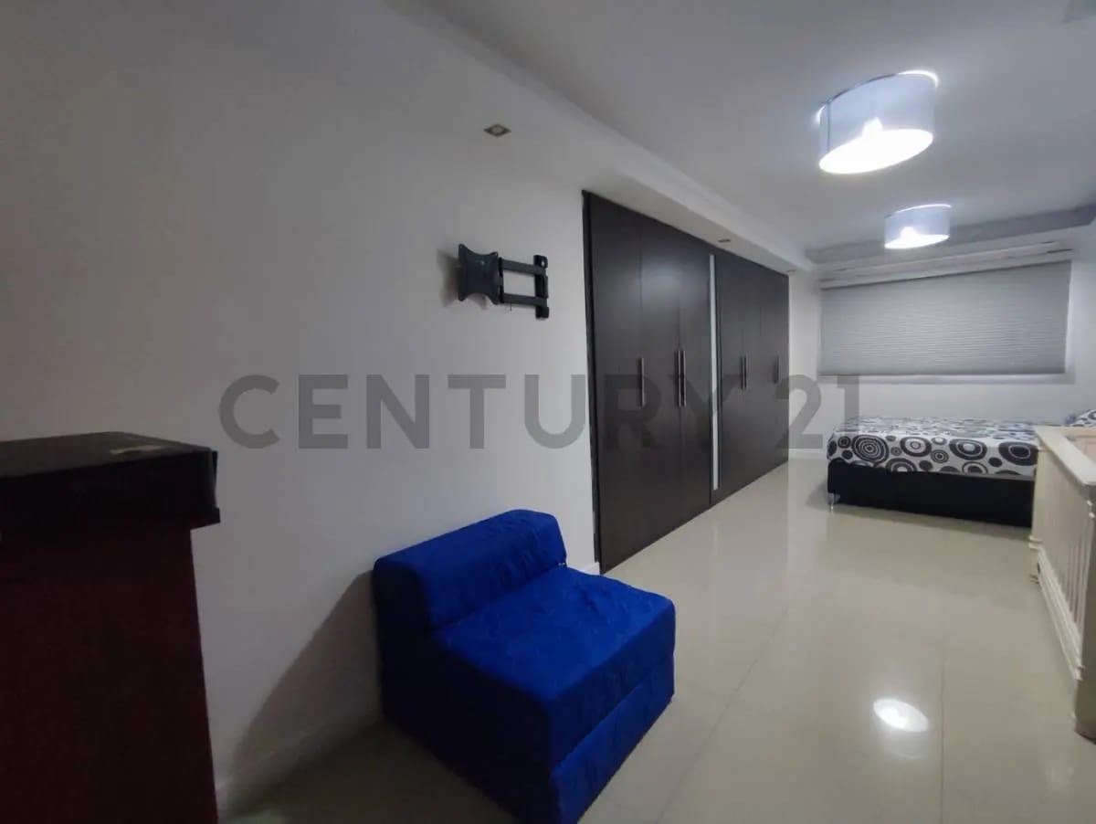 En Venta Casa Bote Sector A - 24