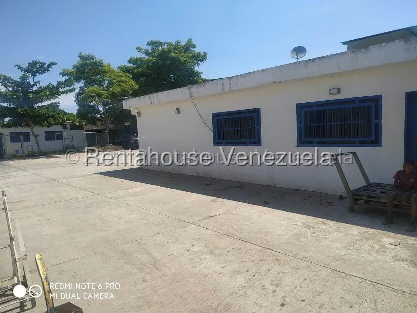 Comercial (Local Comercial) en Venta en San José, Miranda - 2