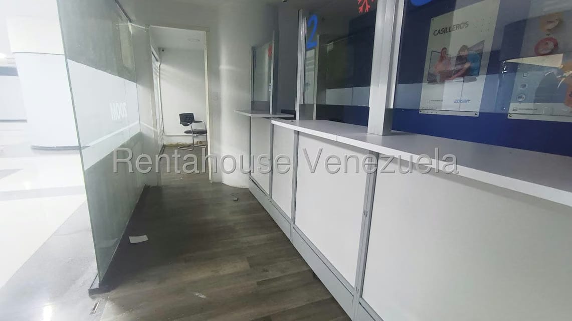 Comercial (Local Comercial) en Alquiler en El Rosal, Distrito Metropolitano - 6