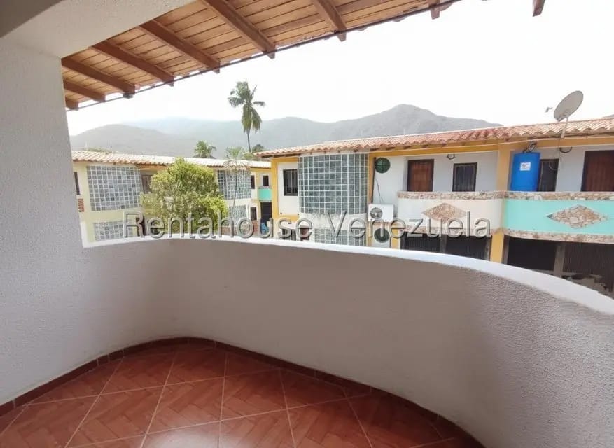 Townhouse (Duplex) en Venta en El Playon, Aragua - 20