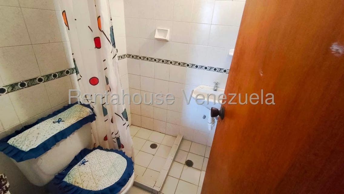 Casa (1 Nivel) en Alquiler en Los Yabos, Lara - 13